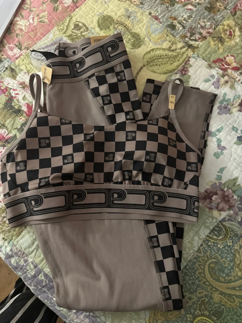 PINK Victoria's Secret Taupe & Black Checkerboard Logo Leggings - Picture 1 of 4